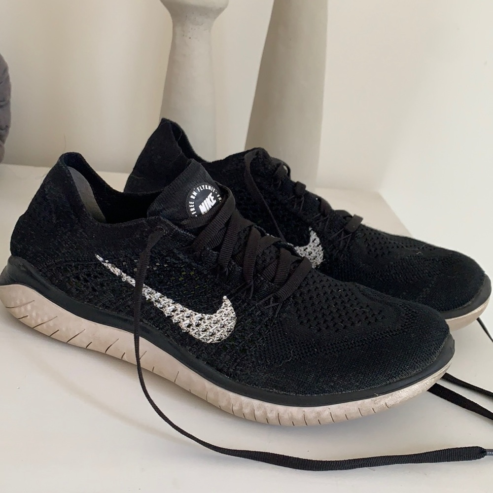 Nike women’s Free Flyknit size 7.5